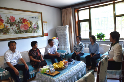 心系教育暖人心 | 昌邑市委副书记、市长李玉祥到我校走访慰问一线教师和退休老教师！