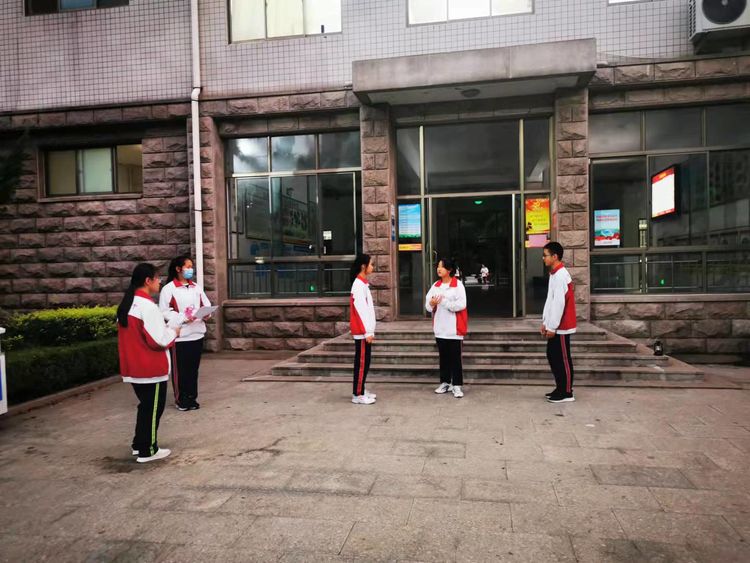 秋意浓，似少年红——文山初中 Read and Play 展演