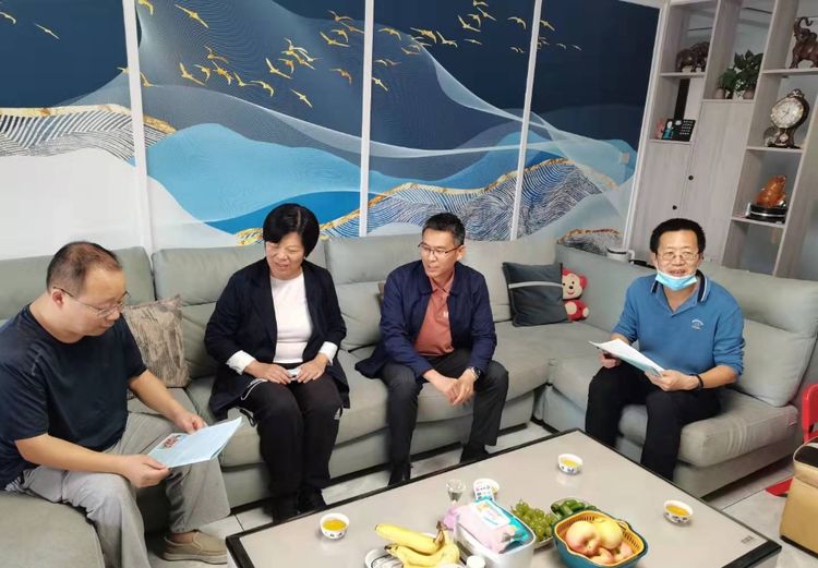 家校共育携手行，秋雨绵绵入人心——昌邑市文山初中“教育惠民服务区走访”活动