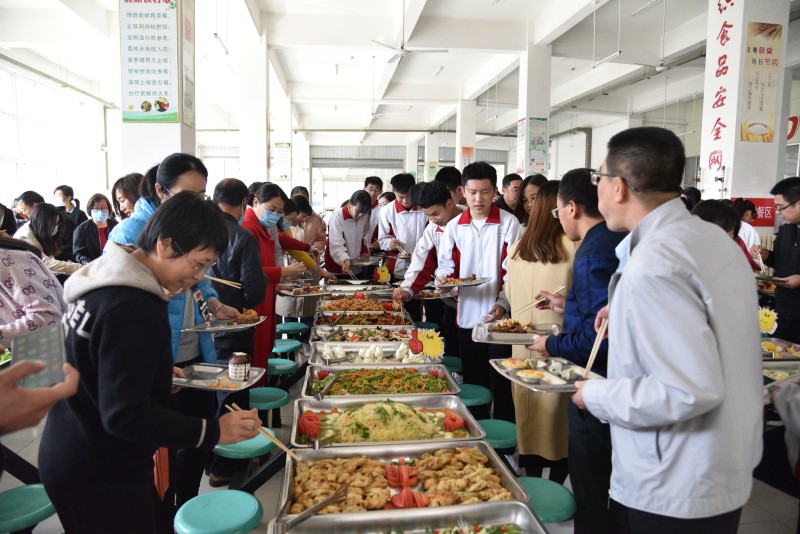 美食节 | 昌邑市文山中学:开启美好“食”刻,将“光盘”进行到底!
